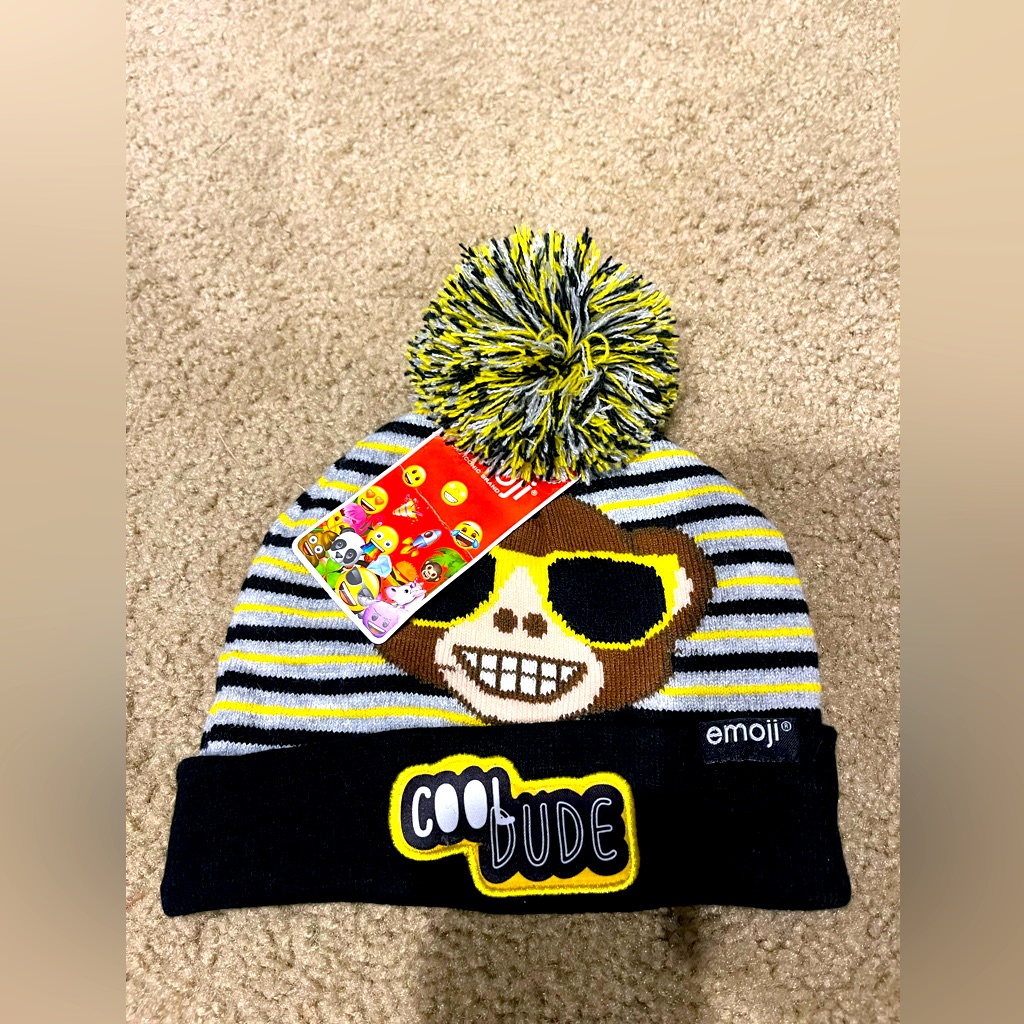 Emoji The Iconic Brand Nwt Beanie Monkey Cool Dude Snow Hat Emoji The Iconic Brand Nwt Beanie Monkey Cool Dude Snow Hat